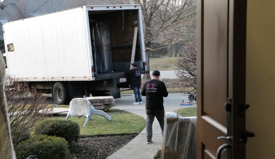 Packing boxes in residential home Geneva