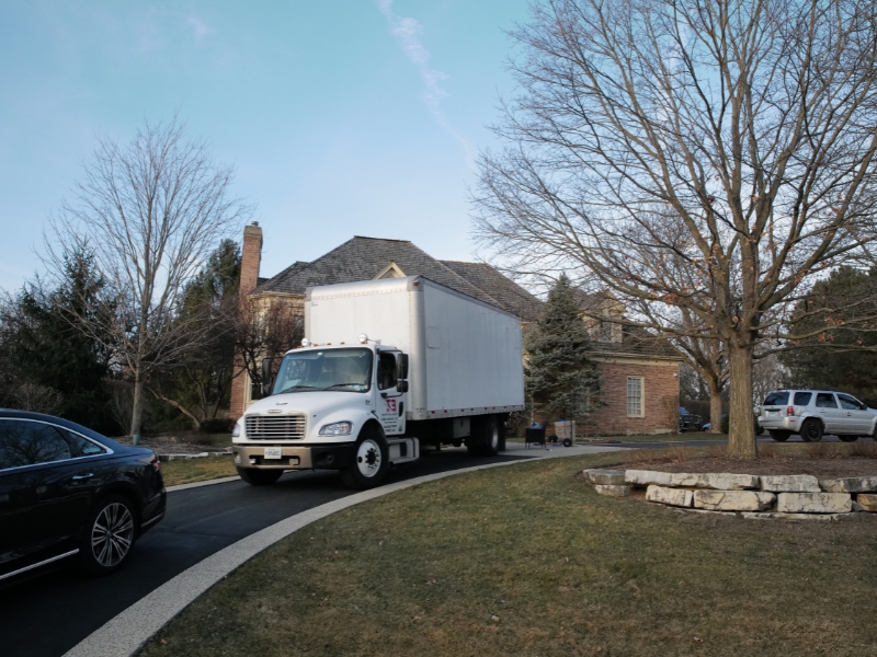 Truck in Indian Oaks Bolingbrook