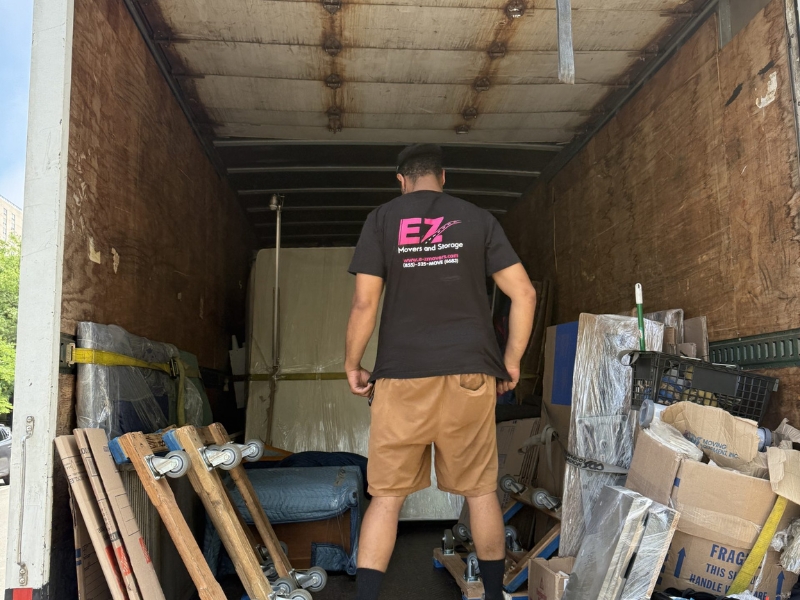 Truck near Riverwalk